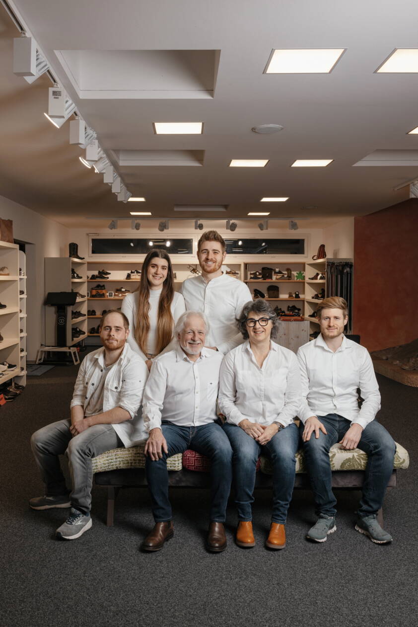 20230109_emch_team_002.jpg