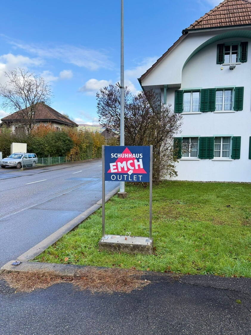 outlet_3.jpg outlet_3.jpg